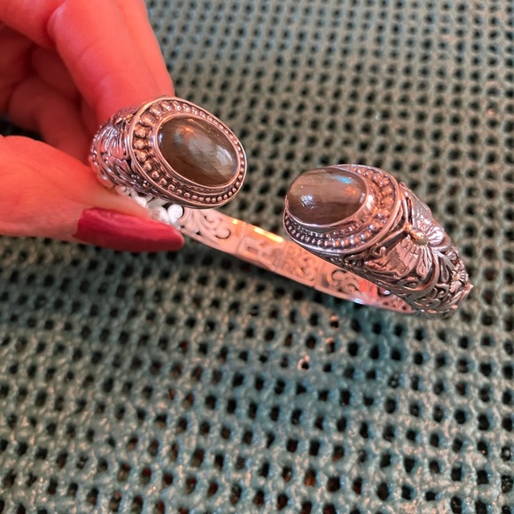 Samuel B Benham Labradorite Cabochons Ornate Bali Sterling 18K Cuff Bracelet - Picture 4 of 13
